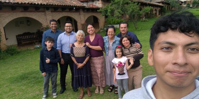 Congregación de algunos miembros de Chiapas, con visitas de Veracruz, Tabasco y Ciudad de México.